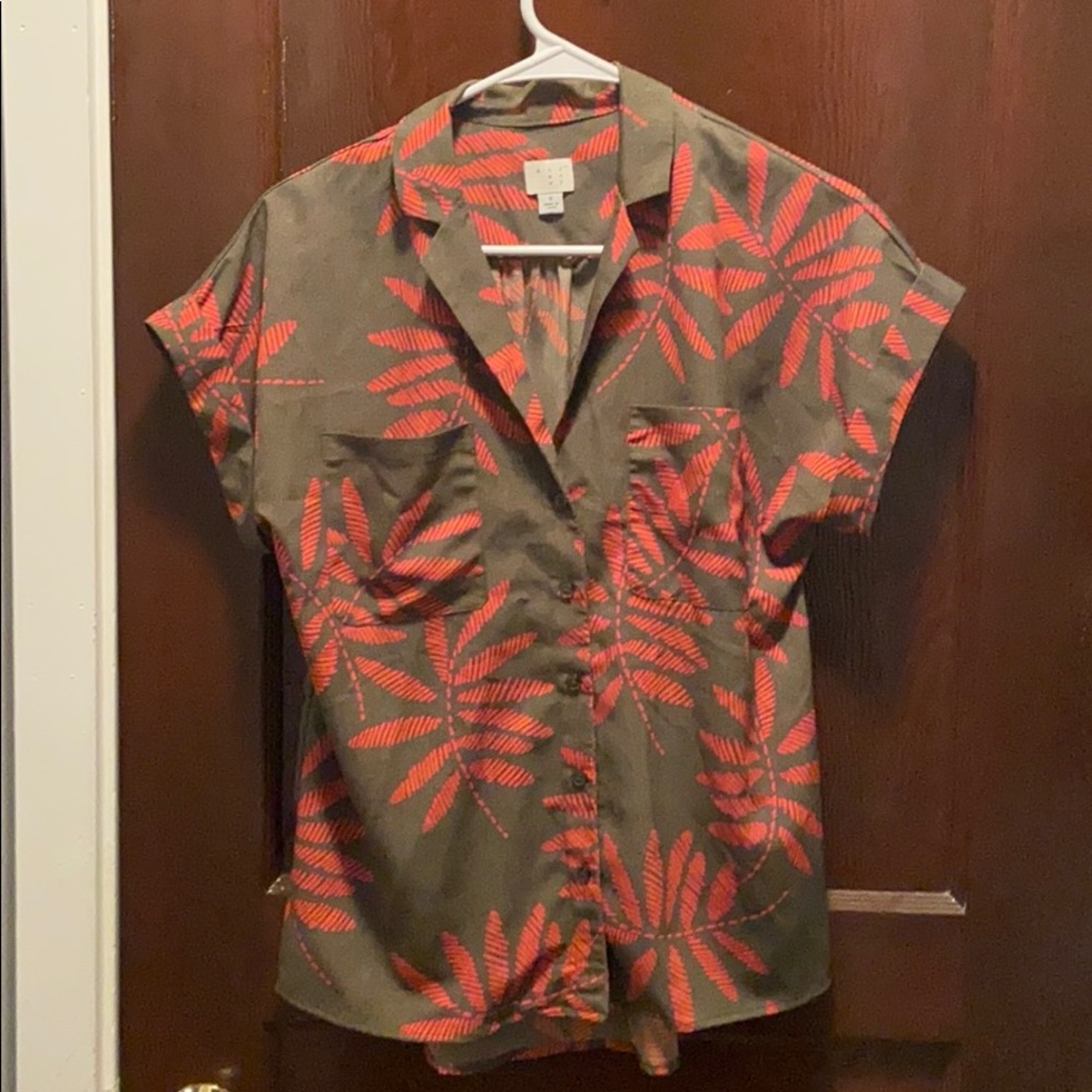 Button up short sleeve summer shirt